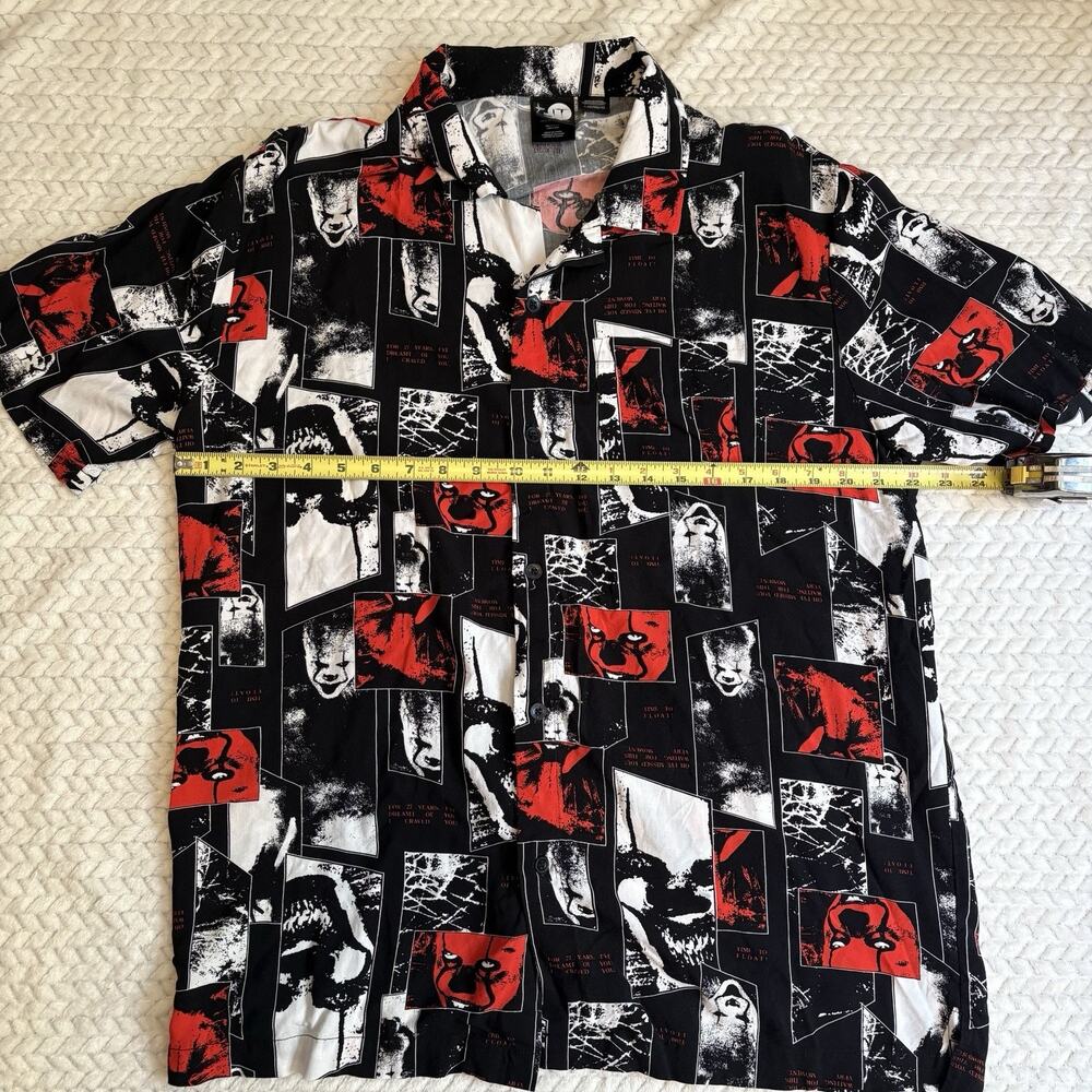 IT shirt PENNYWISE, THE CLOWN men’s large Shirt Short Sleeve button Up - Picture 3 of 8